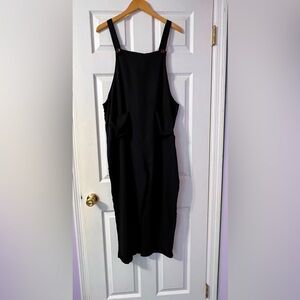 Black overall jumpsuit with pockets